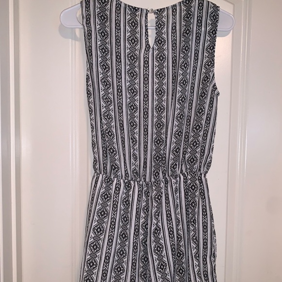 As You Wish M- black & white tribal shorts romper - Picture 2 of 3